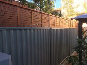 colorbond lattice fence extension 002